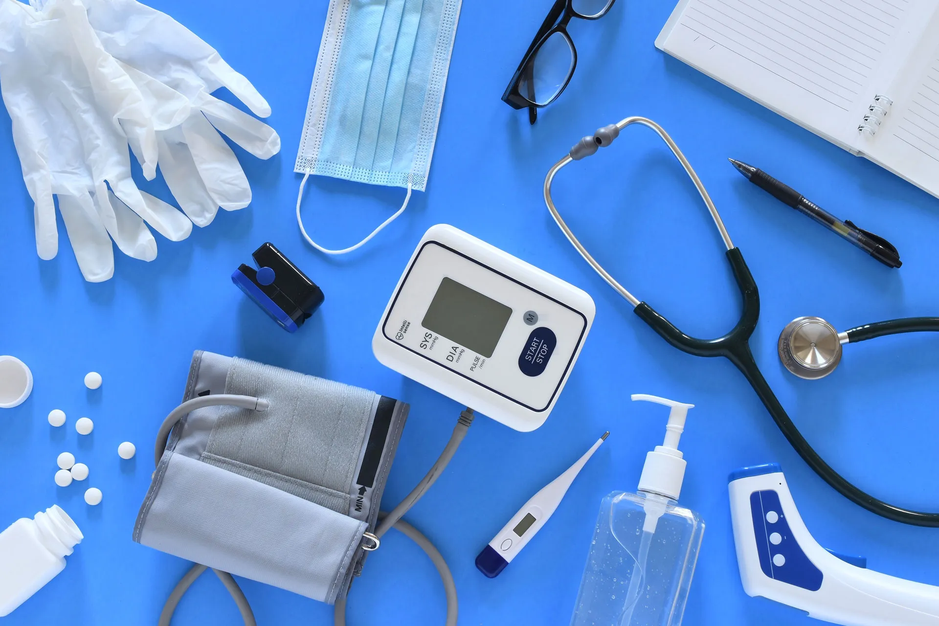 Equipamiento médico para atención primaria