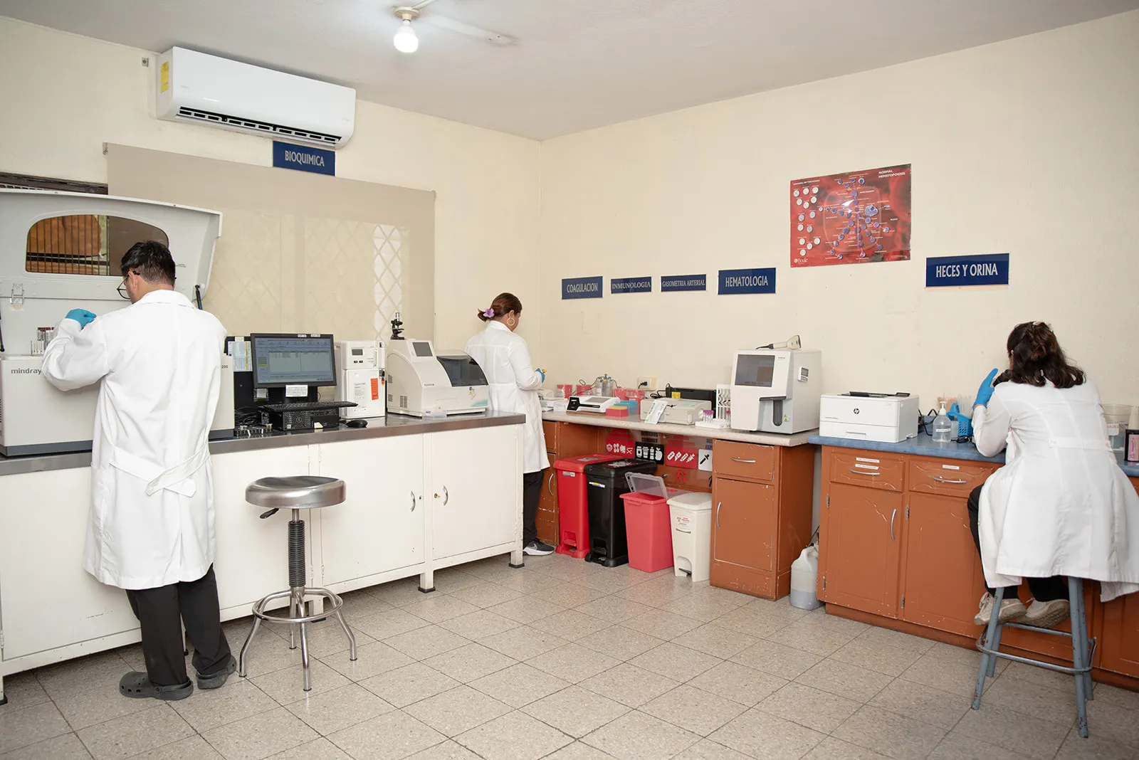 Área general del laboratorio clínico Hospital Los Álamos